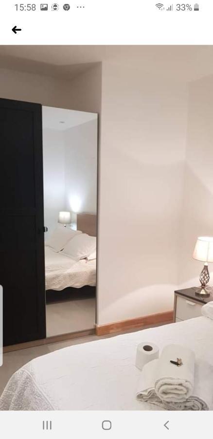 Jadwin Beautiful Room Share Toilet 2 People Londra Exterior foto